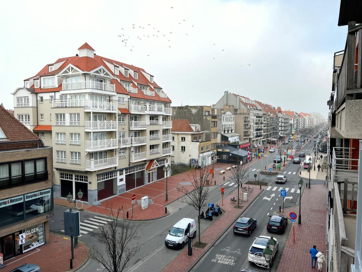 Au Travers Du Hublot Knokke-Heist Exteriör bild